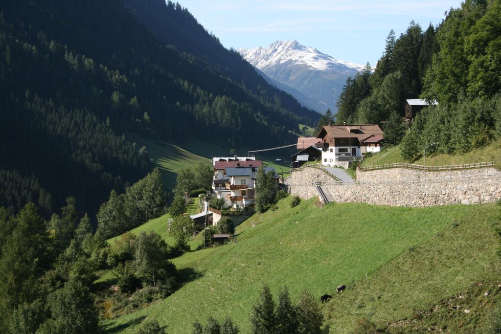 Hotel Apart Garni Dorfblick Kappl  Esterno foto